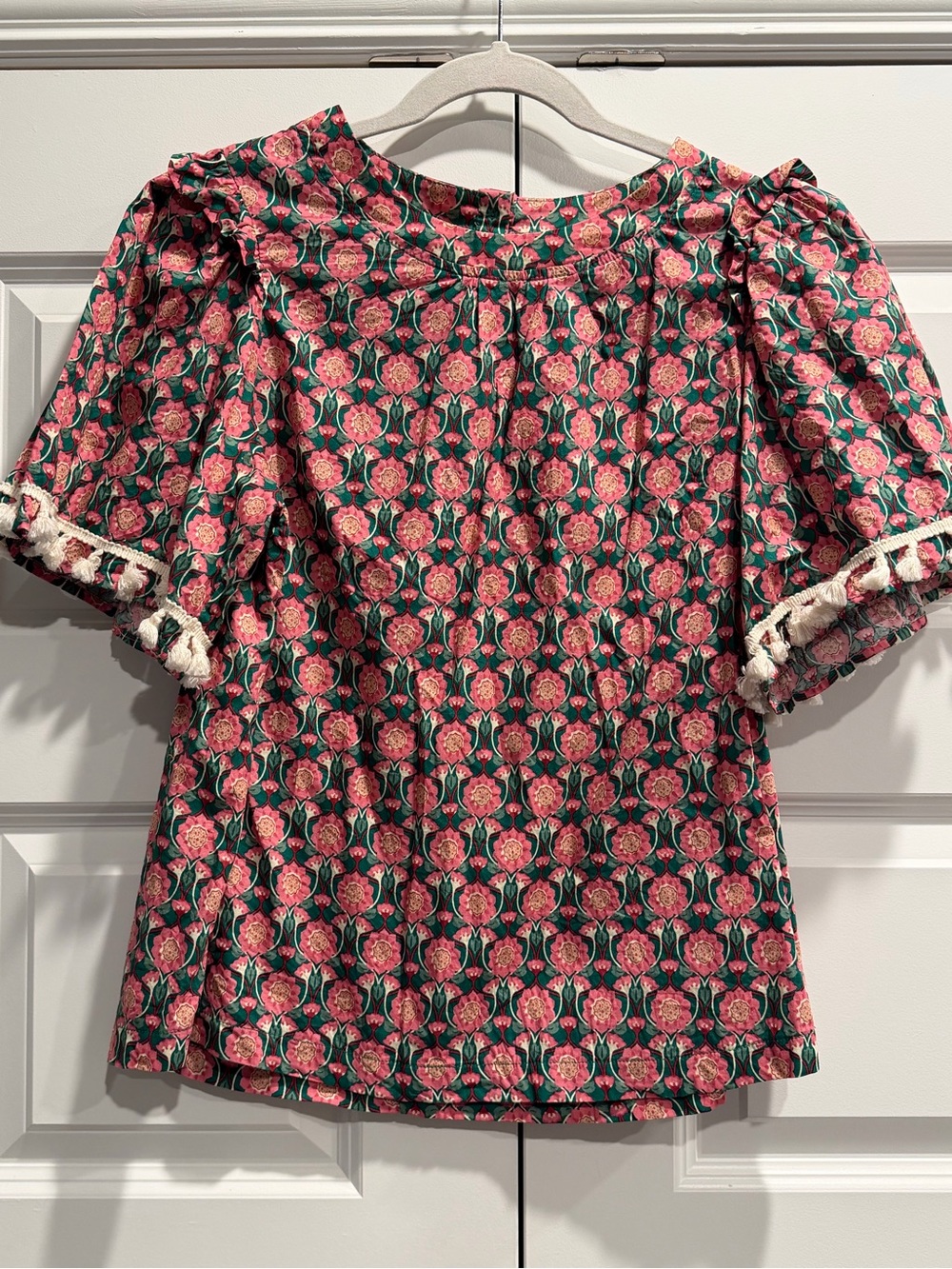 Voy Floral Pink & Green Tassel Hem A-Line Shirt